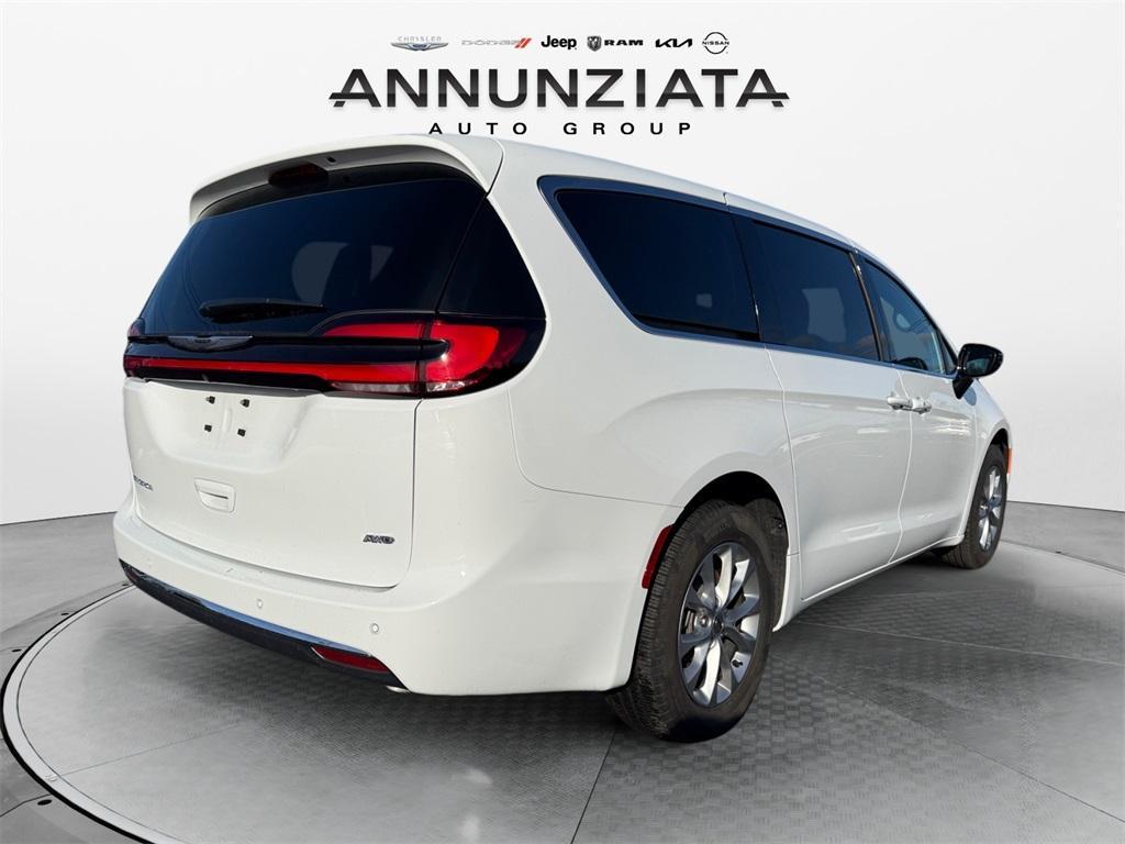 used 2025 Chrysler Pacifica car, priced at $39,799