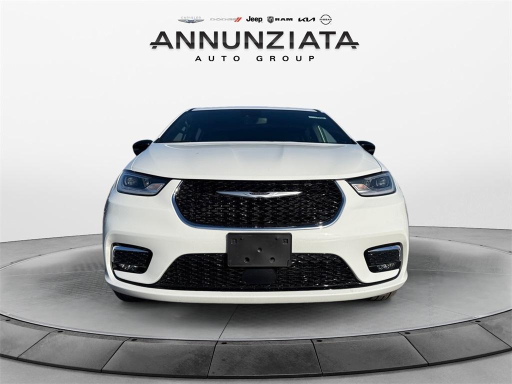 used 2025 Chrysler Pacifica car, priced at $39,799