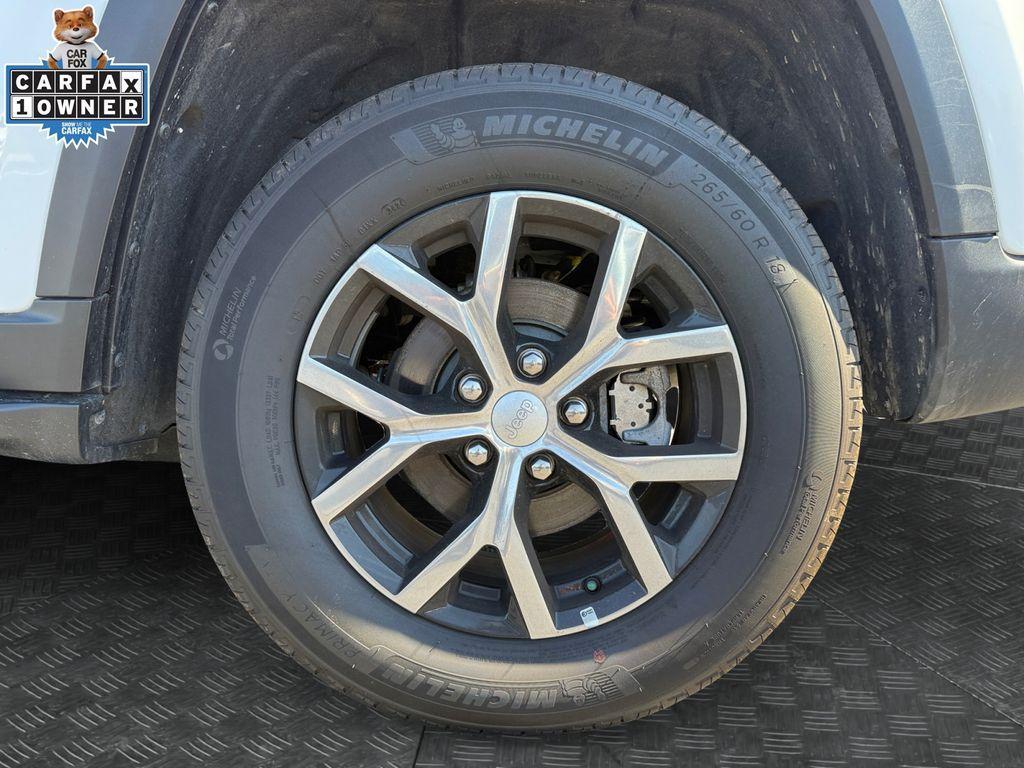 used 2024 Jeep Grand Cherokee car, priced at $39,074