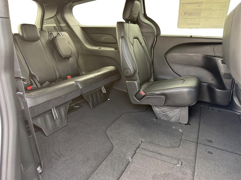 new 2026 Chrysler Pacifica car, priced at $43,635