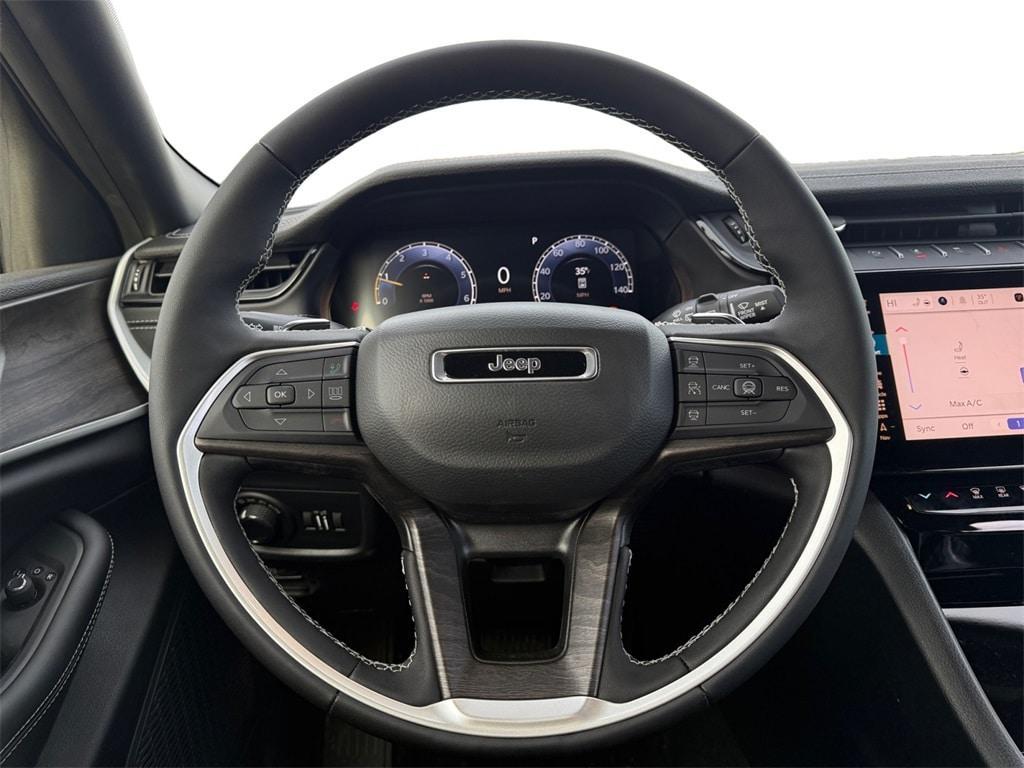 new 2026 Jeep Grand Cherokee car, priced at $48,155