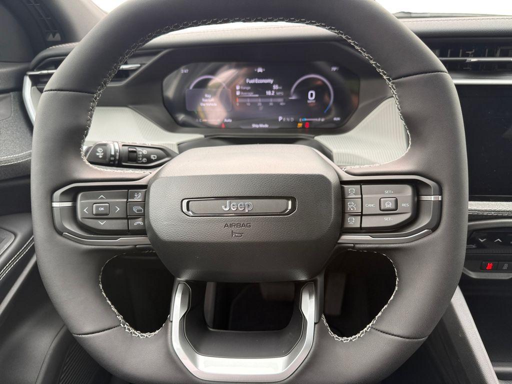 new 2026 Jeep Cherokee car, priced at $38,895