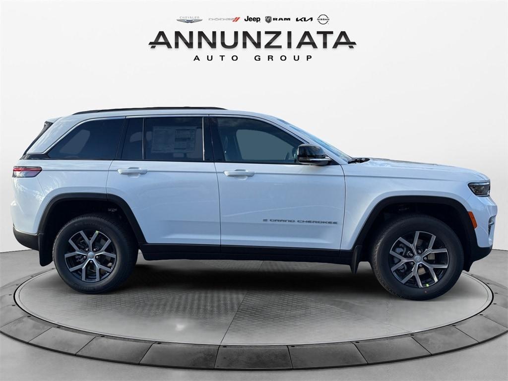 new 2025 Jeep Grand Cherokee car, priced at $45,590