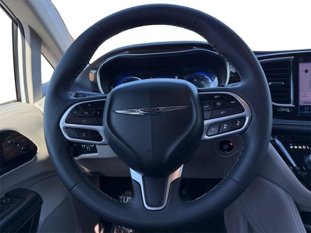 used 2023 Chrysler Pacifica car, priced at $28,699