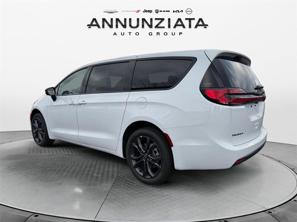 new 2026 Chrysler Pacifica car, priced at $48,180