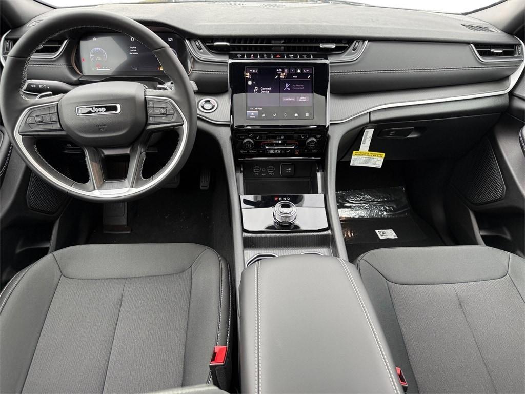 new 2025 Jeep Grand Cherokee car, priced at $40,345