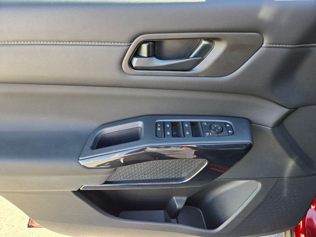 new 2026 Nissan Pathfinder car, priced at $40,155