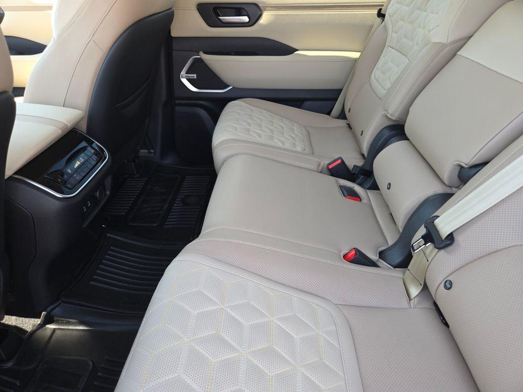 new 2025 Nissan Armada car, priced at $71,398