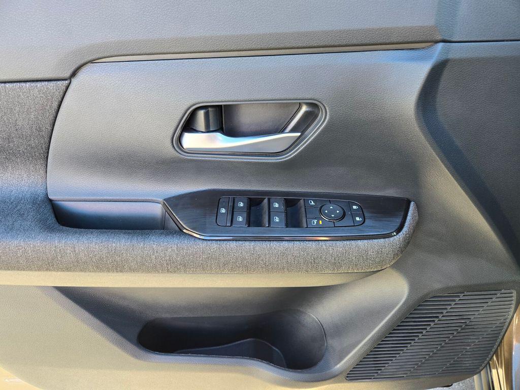 new 2026 Nissan Kicks car, priced at $25,084