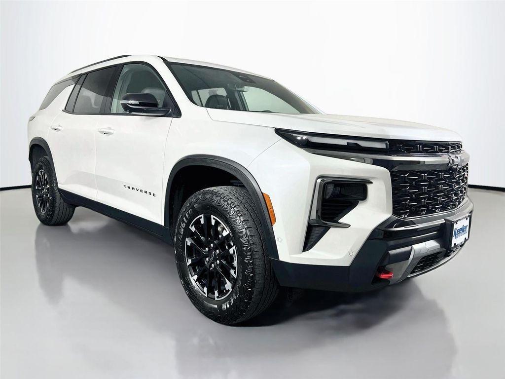 used 2025 Chevrolet Traverse car, priced at $43,661