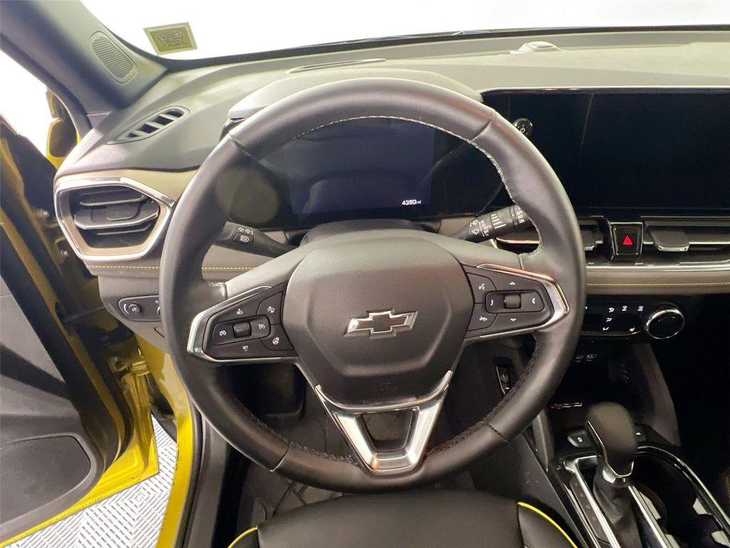 used 2025 Chevrolet TrailBlazer car, priced at $27,328