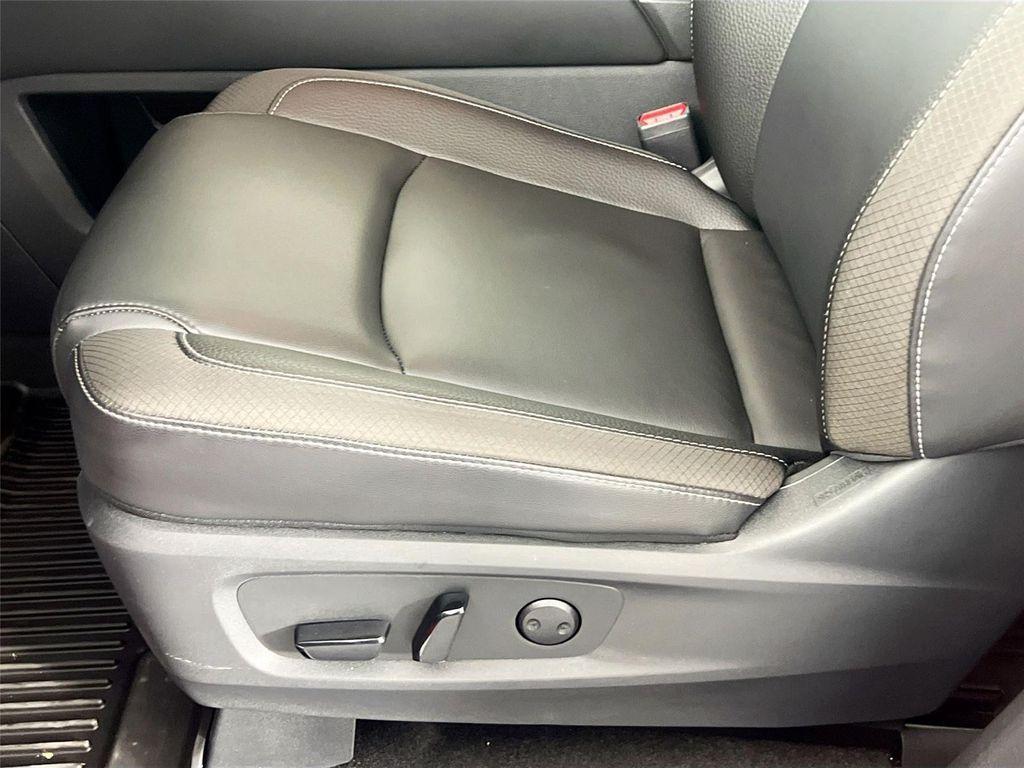 used 2025 Nissan Pathfinder car, priced at $36,899