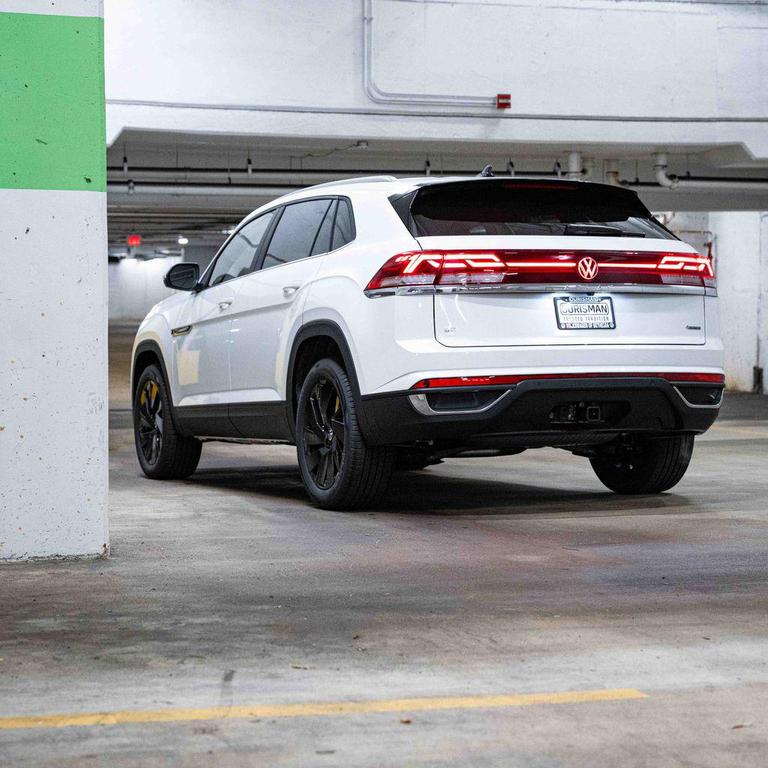 new 2026 Volkswagen Atlas Cross Sport car, priced at $45,501