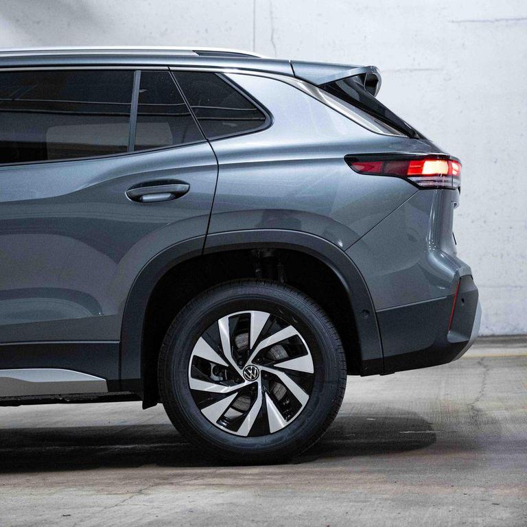 new 2026 Volkswagen Tiguan car, priced at $33,381