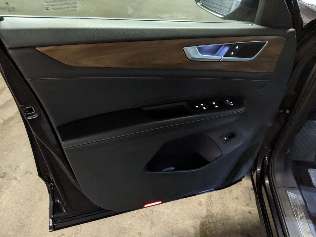 used 2025 Volkswagen Atlas car, priced at $30,715