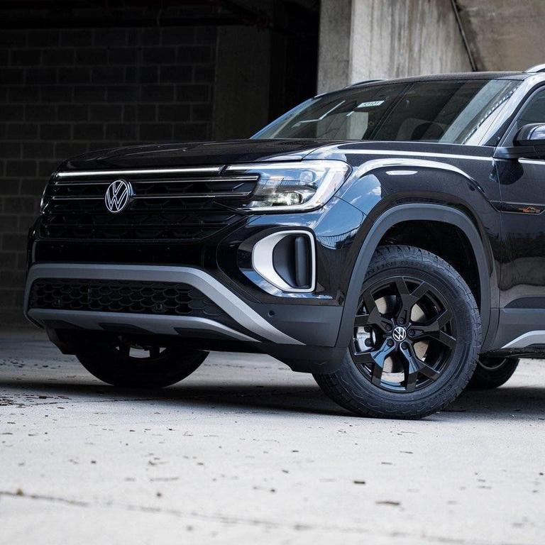 new 2026 Volkswagen Atlas car, priced at $45,928