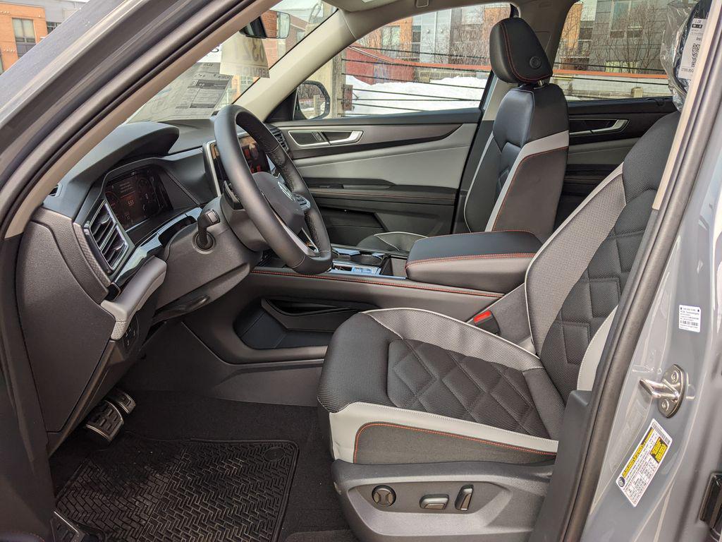 new 2026 Volkswagen Atlas car, priced at $50,188