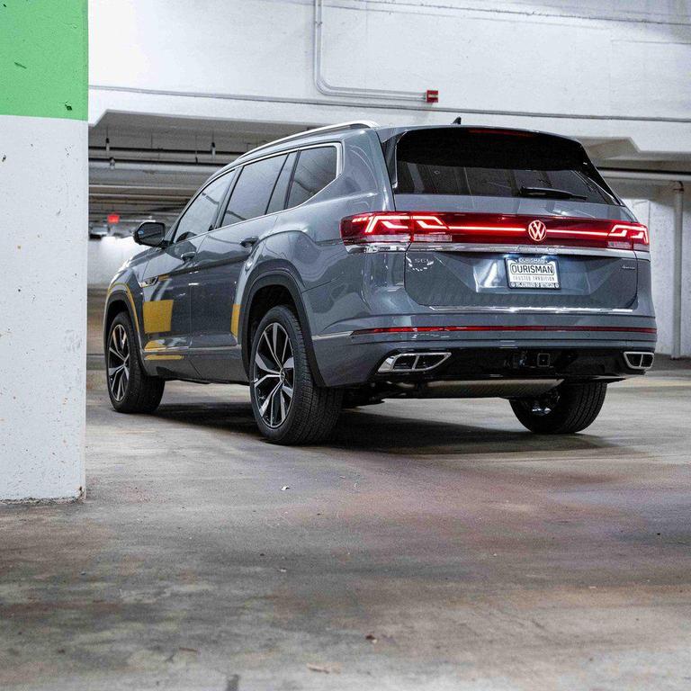 new 2026 Volkswagen Atlas car, priced at $55,453