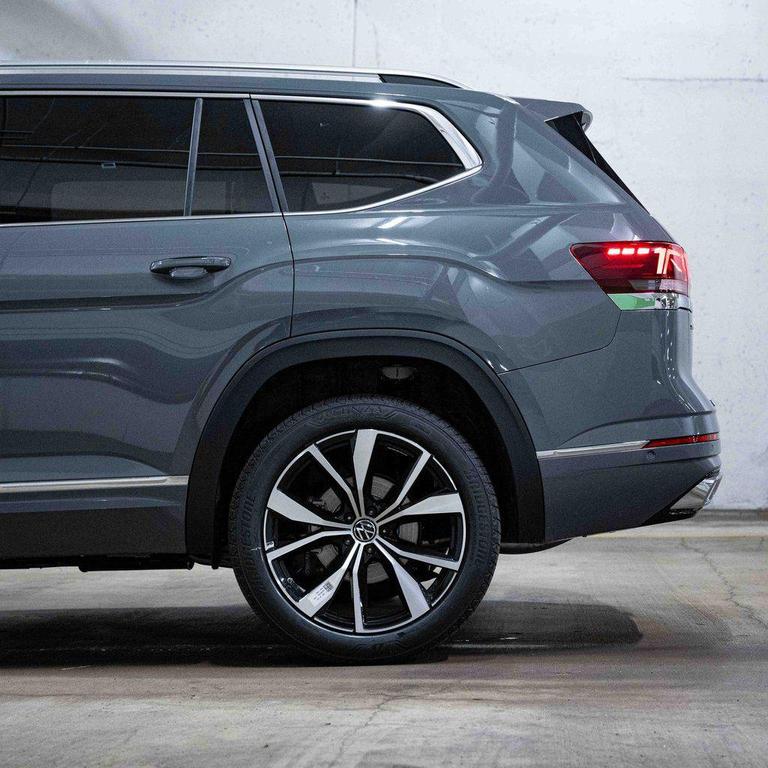 new 2026 Volkswagen Atlas car, priced at $55,453