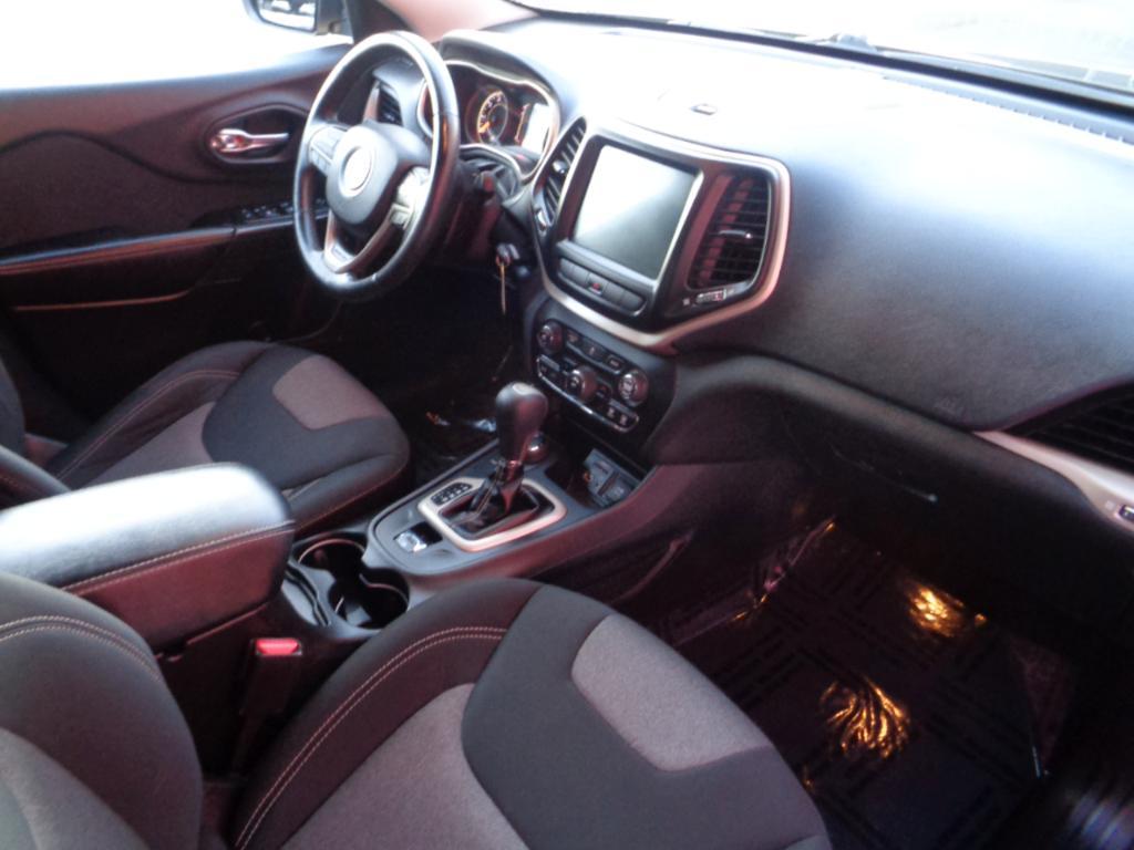 used 2014 Jeep Cherokee car, priced at $8,995