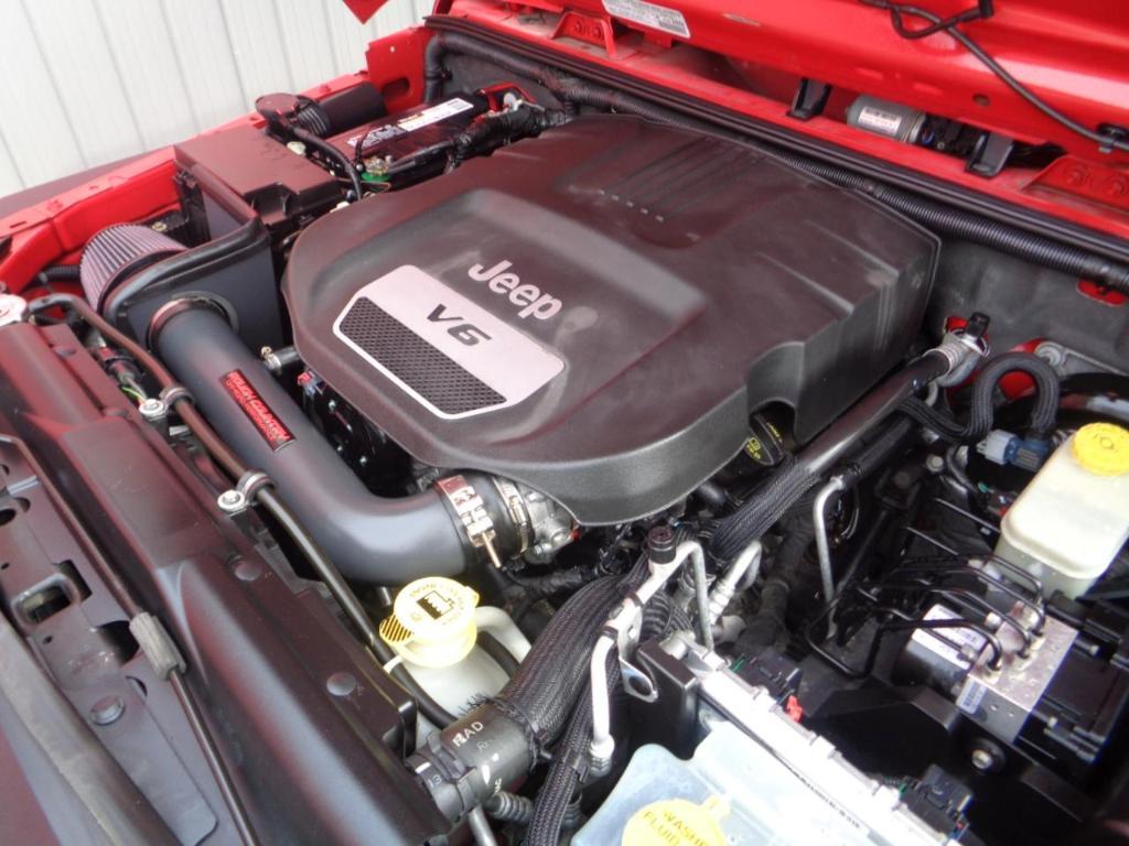 used 2014 Jeep Wrangler Unlimited car, priced at $11,995