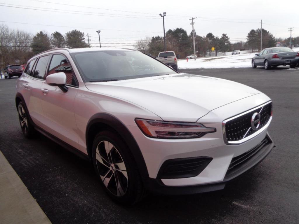 used 2020 Volvo V60 Cross Country car, priced at $15,995