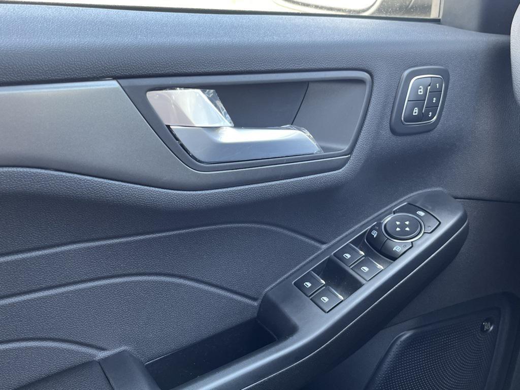 used 2024 Ford Escape car, priced at $25,994