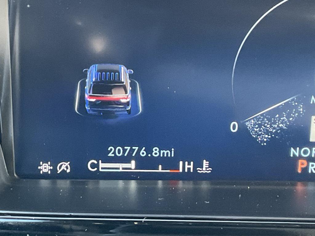 used 2024 Lincoln Navigator car, priced at $75,386