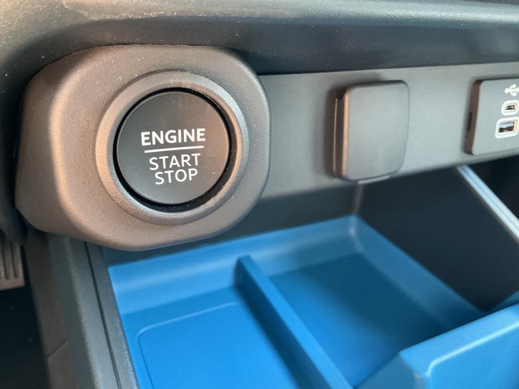 new 2025 Ford Maverick car, priced at $33,284