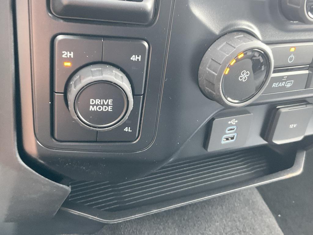 new 2025 Ford F-250 car, priced at $67,740