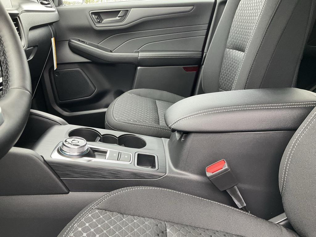 new 2026 Ford Escape car, priced at $33,328