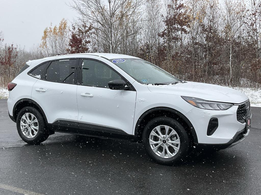 used 2025 Ford Escape car, priced at $26,582