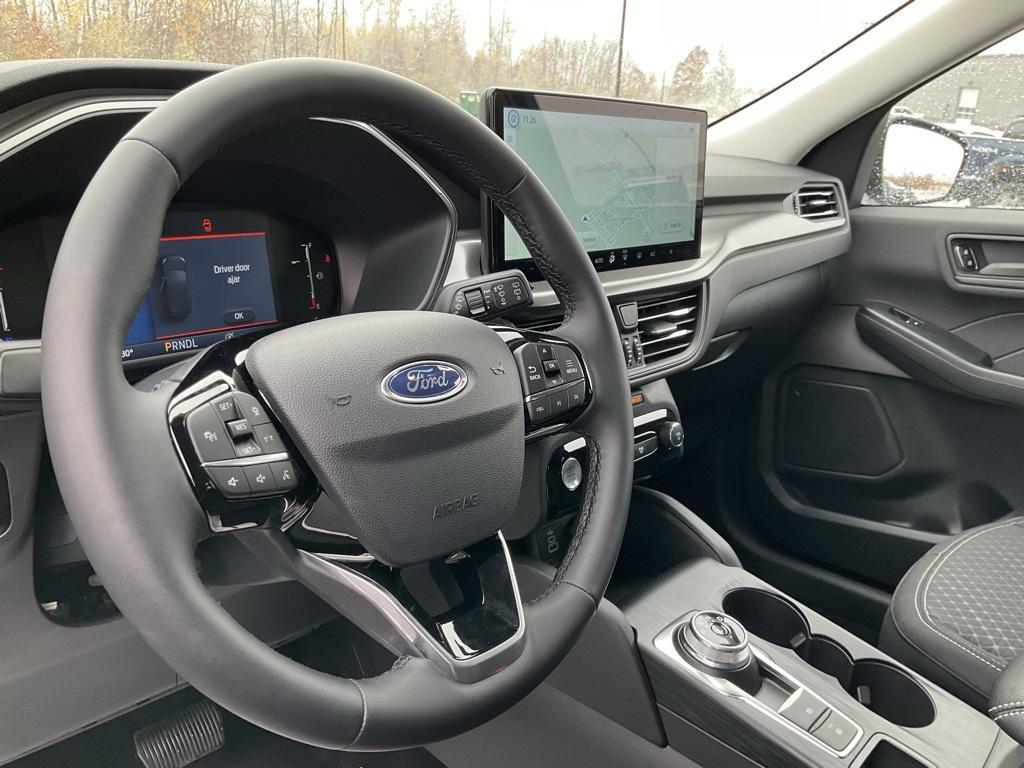 used 2025 Ford Escape car, priced at $26,582