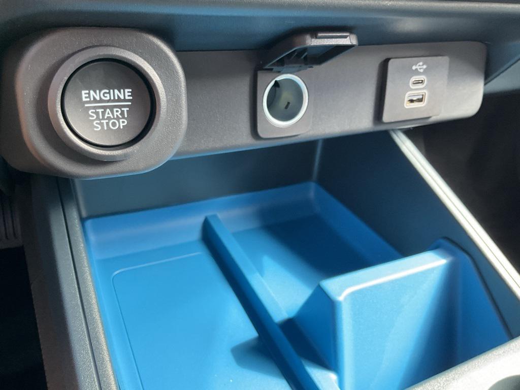 new 2025 Ford Maverick car, priced at $32,414