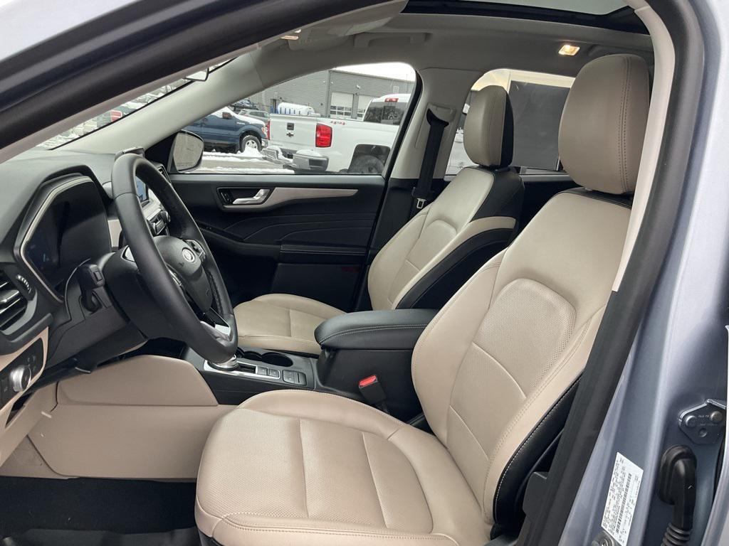 used 2022 Ford Escape car, priced at $19,999