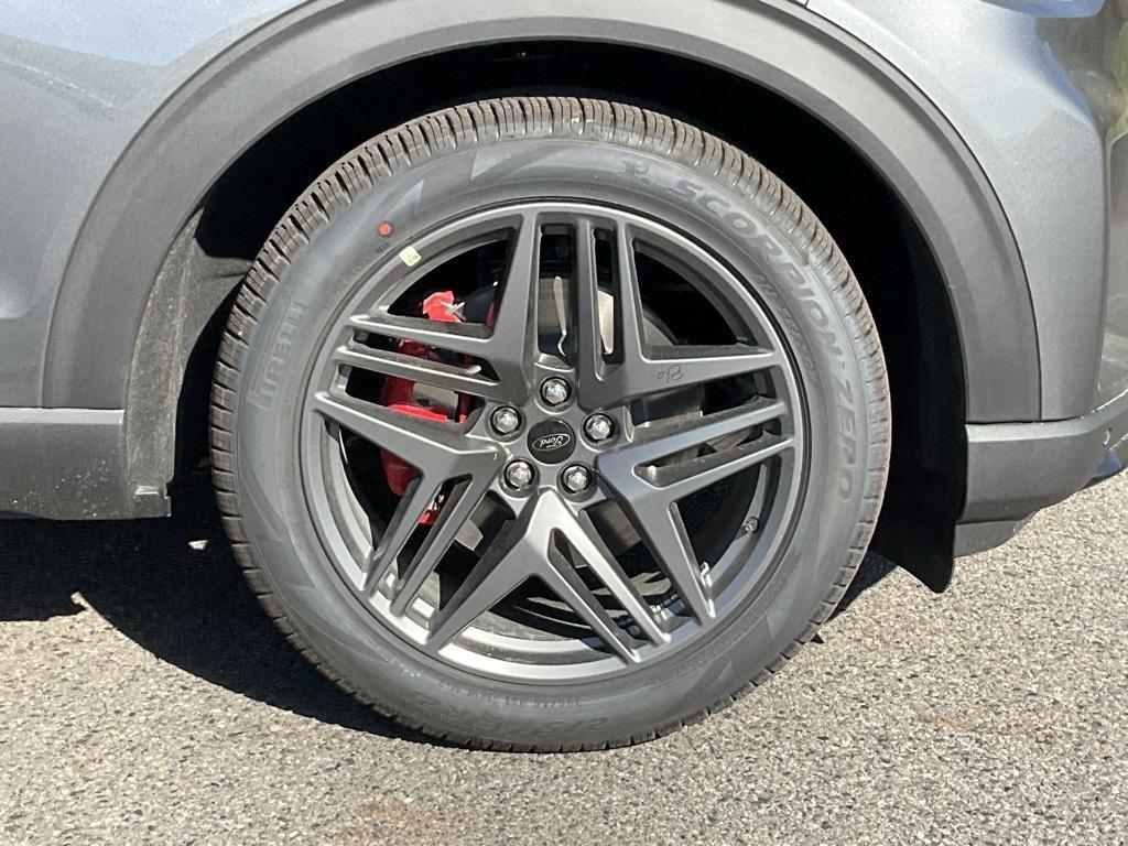 new 2025 Ford Explorer car, priced at $63,445