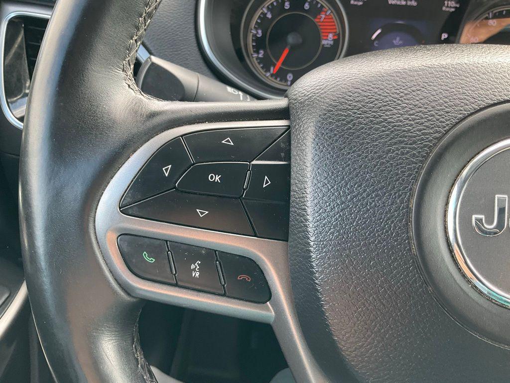 used 2019 Jeep Cherokee car, priced at $17,358