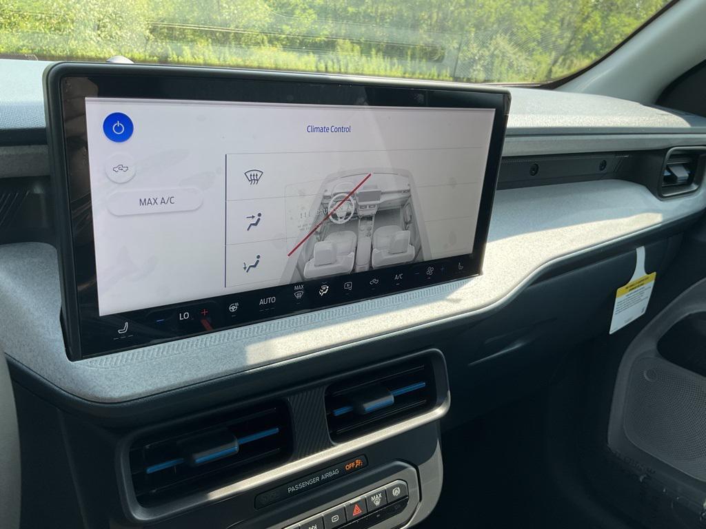 new 2025 Ford Maverick car, priced at $34,027