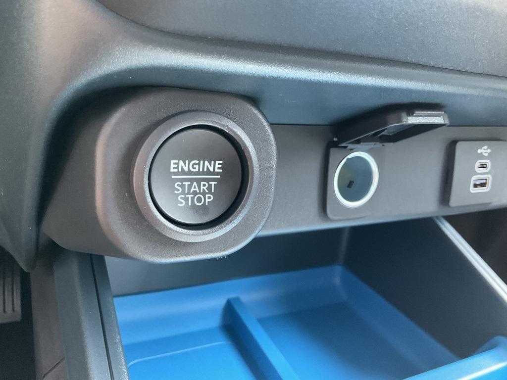 new 2025 Ford Maverick car, priced at $34,027