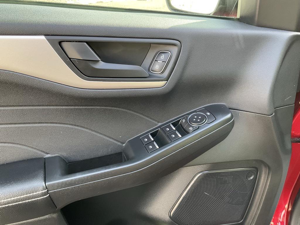 used 2022 Ford Escape car, priced at $22,554