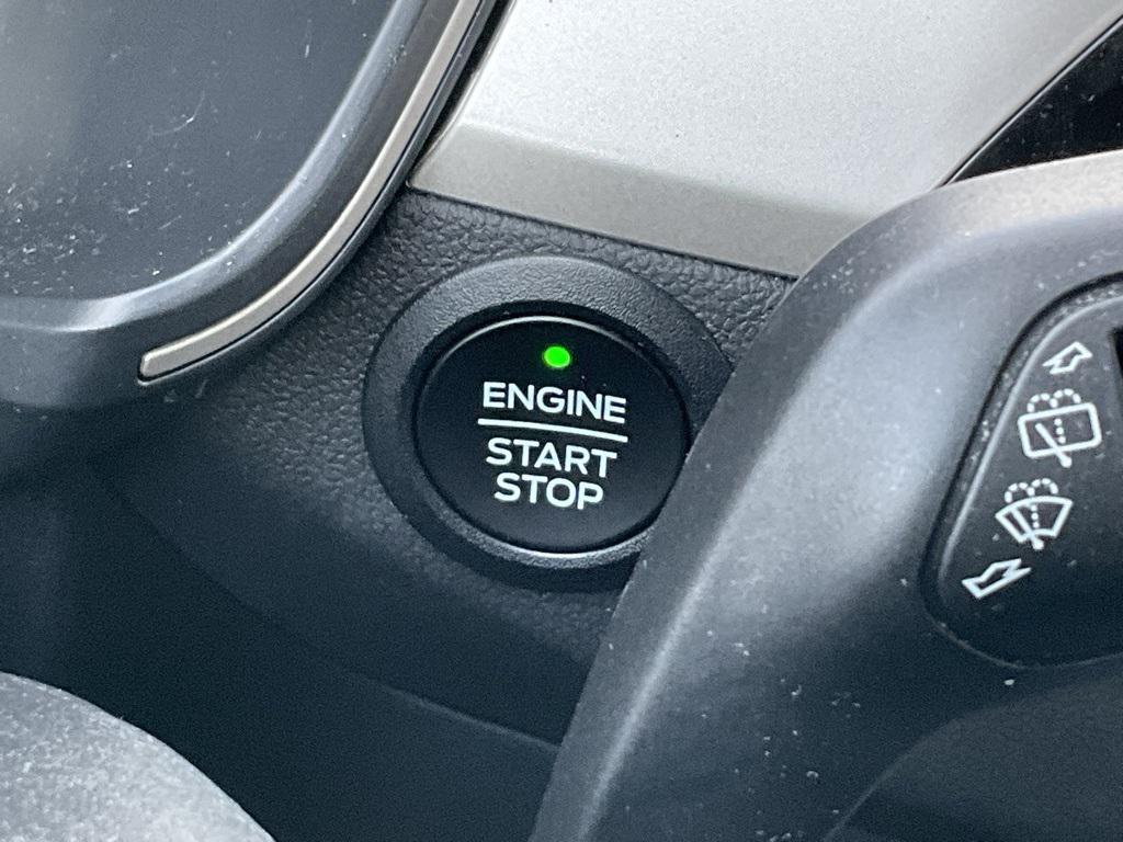 used 2022 Ford Escape car, priced at $22,554