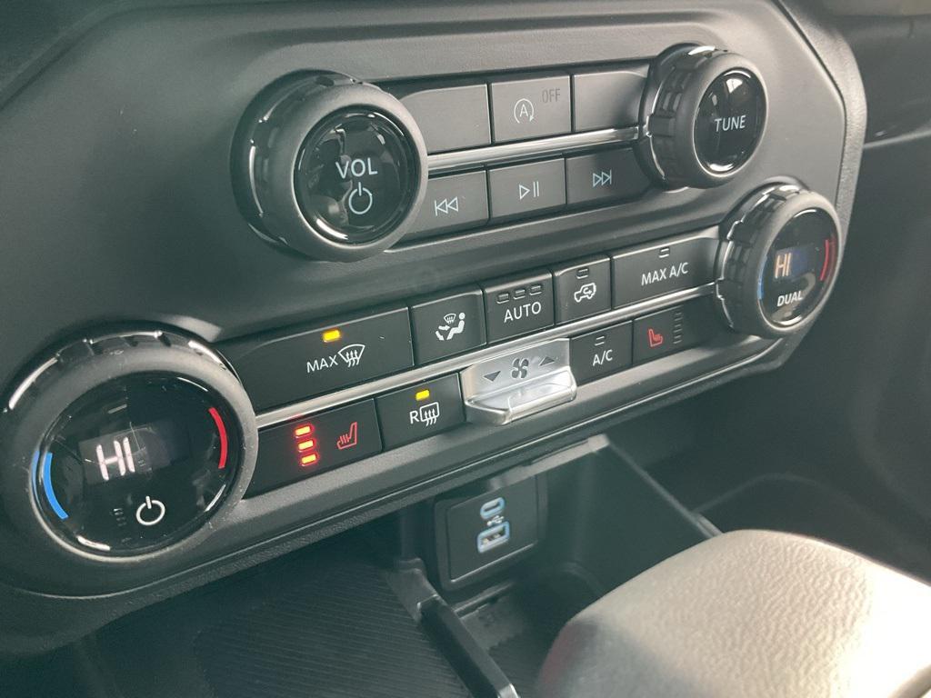 new 2025 Ford Bronco car, priced at $47,111