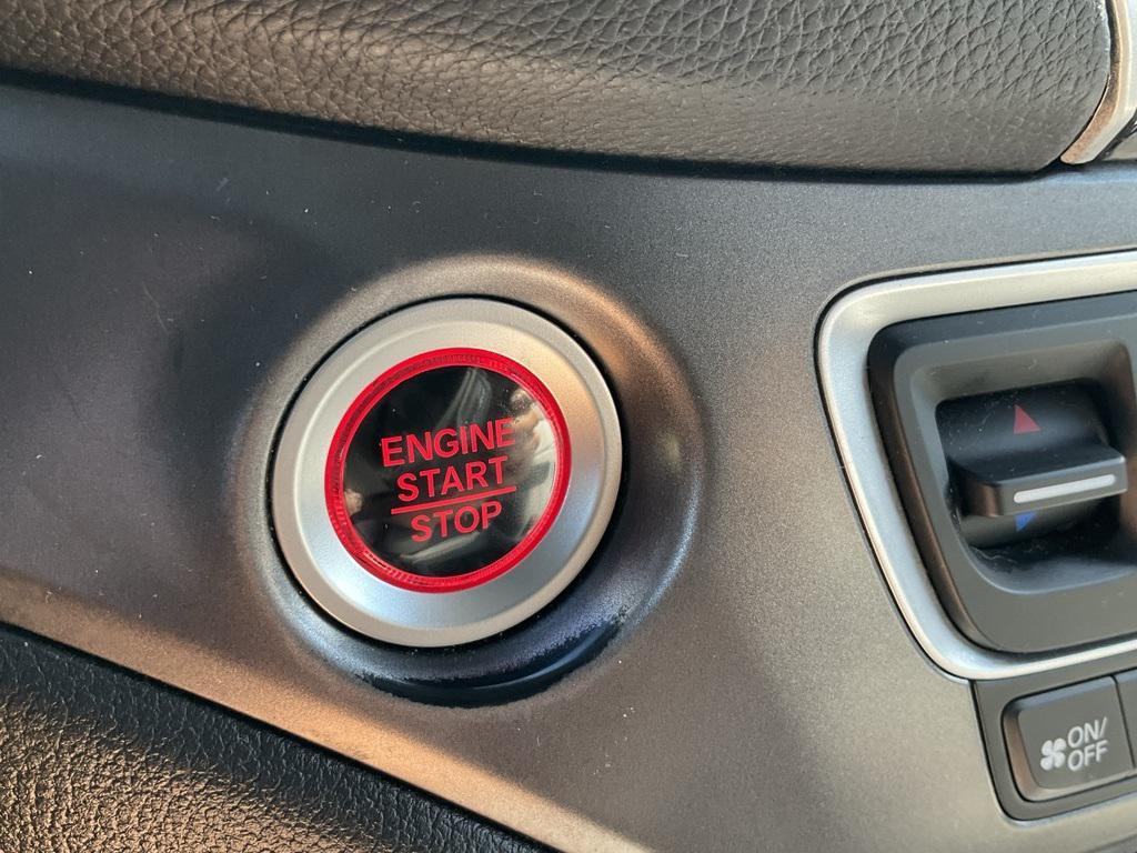 used 2022 Honda Pilot car, priced at $27,999