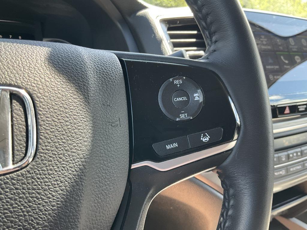 used 2022 Honda Pilot car, priced at $27,999