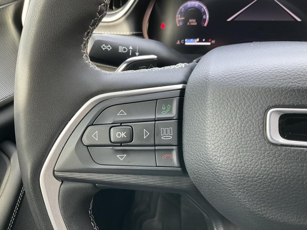 used 2023 Jeep Grand Cherokee car, priced at $32,513