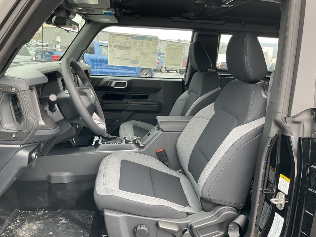 new 2025 Ford Bronco car, priced at $42,319