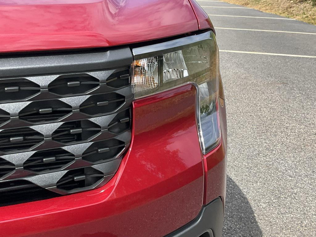 new 2025 Ford Maverick car, priced at $33,771
