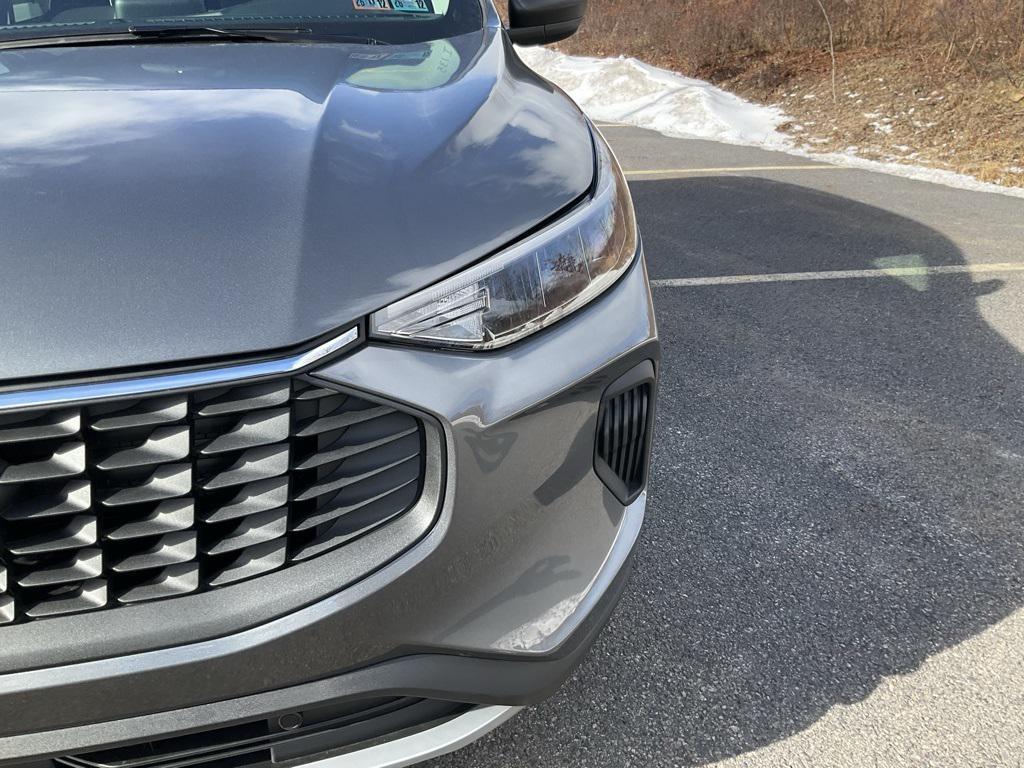 new 2026 Ford Escape car, priced at $32,059