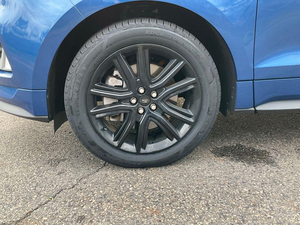 used 2024 Ford Edge car, priced at $30,109