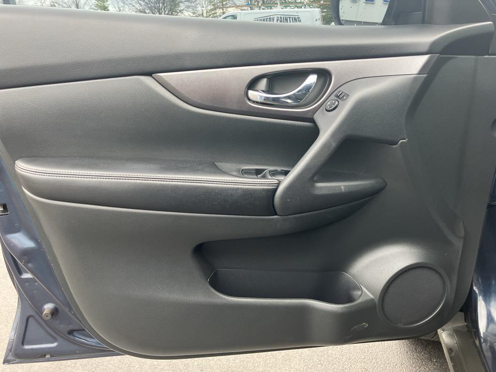 used 2016 Nissan Rogue car, priced at $12,200